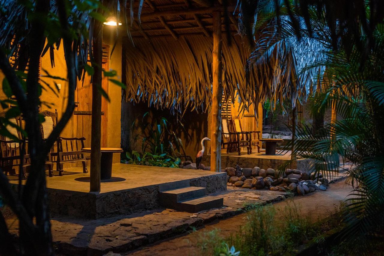 Private Organic House Bed & Breakfast Udawalawe Ngoại thất bức ảnh